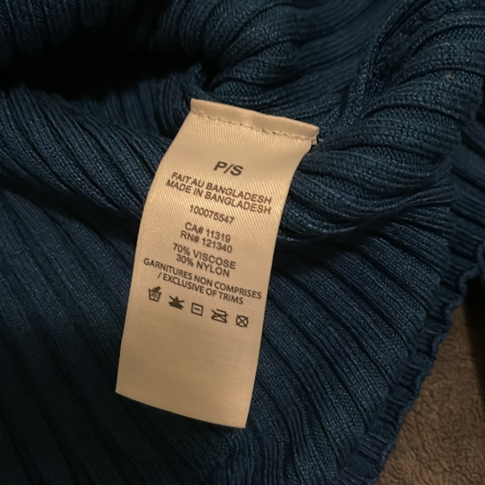 Dynamite turtleneck - Picture 3 of 3